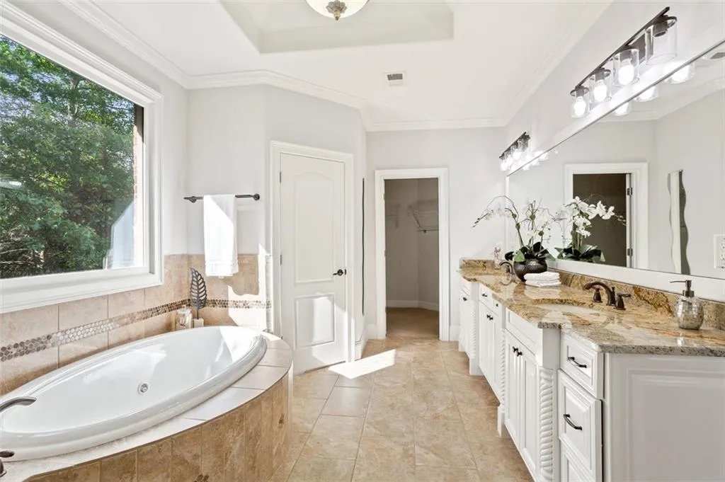 5153 Northland Drive, Atlanta, Georgia 30342, 5 Bedrooms Bedrooms, ,5 BathroomsBathrooms,Residential,Sold,5153 Northland Drive,6937283