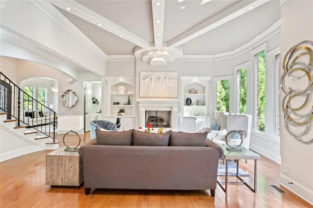 5153 Northland Drive, Atlanta, Georgia 30342, 5 Bedrooms Bedrooms, ,5 BathroomsBathrooms,Residential,Sold,5153 Northland Drive,6937283