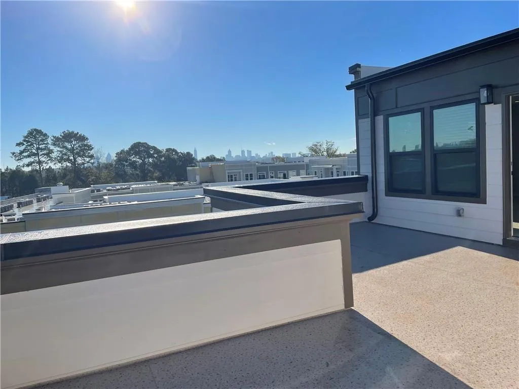 Rear Rooftop