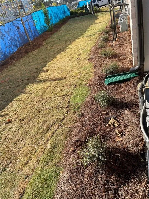 End Unit Side Yard