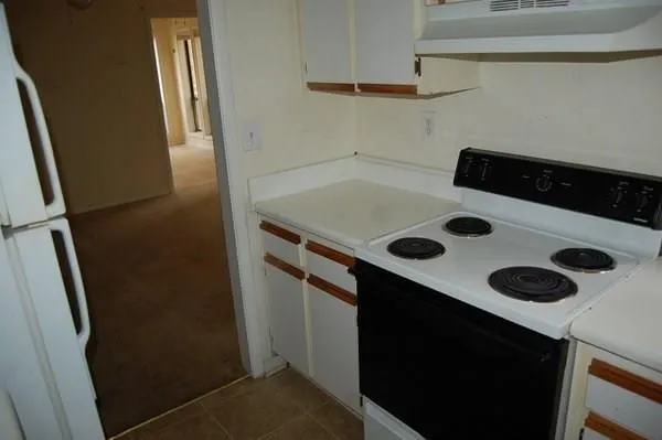 9400 Roberts Drive Unit 2c, Atlanta, Georgia 30350, 1 Bedroom Bedrooms, ,1 BathroomBathrooms,Residential,Sold,9400 Roberts Drive Unit 2c,5794383