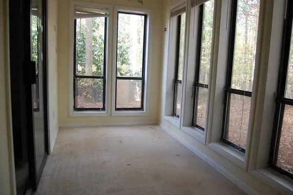 9400 Roberts Drive Unit 2c, Atlanta, Georgia 30350, 1 Bedroom Bedrooms, ,1 BathroomBathrooms,Residential,Sold,9400 Roberts Drive Unit 2c,5794383