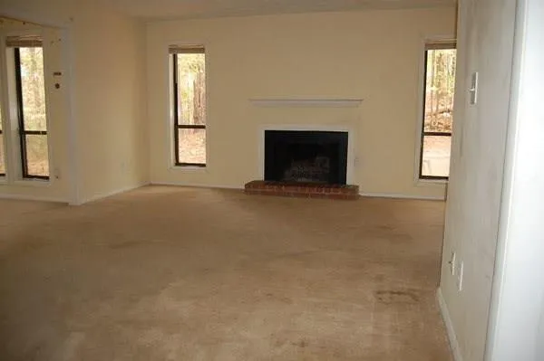 9400 Roberts Drive Unit 2c, Atlanta, Georgia 30350, 1 Bedroom Bedrooms, ,1 BathroomBathrooms,Residential,Sold,9400 Roberts Drive Unit 2c,5794383