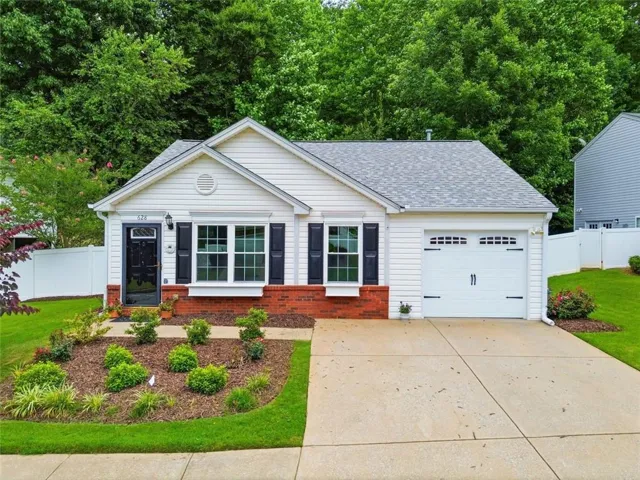628 Spanish Oak Drive, Acworth, Georgia 30102