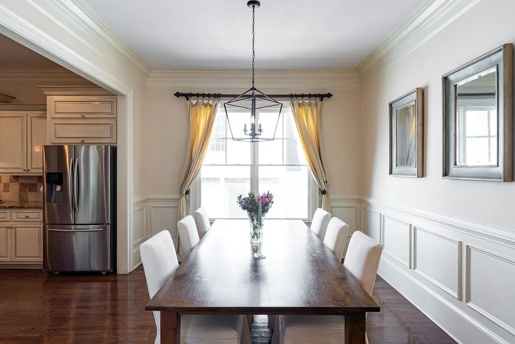 86 W Belle Isle Road, Atlanta, Georgia 30342, 4 Bedrooms Bedrooms, ,4 BathroomsBathrooms,Residential,Sold,86 W Belle Isle Road,6916324