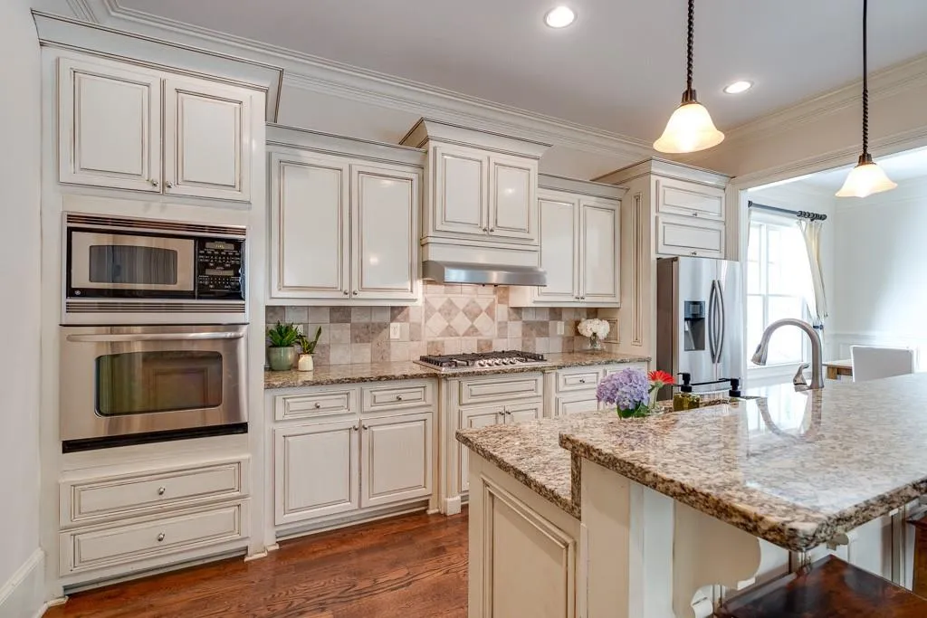 86 W Belle Isle Road, Atlanta, Georgia 30342, 4 Bedrooms Bedrooms, ,4 BathroomsBathrooms,Residential,Sold,86 W Belle Isle Road,6916324