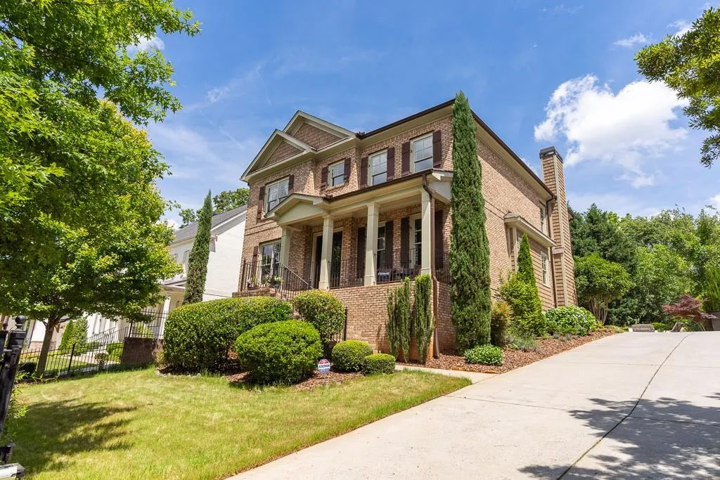 86 W Belle Isle Road, Atlanta, Georgia 30342, 4 Bedrooms Bedrooms, ,4 BathroomsBathrooms,Residential,Sold,86 W Belle Isle Road,6916324