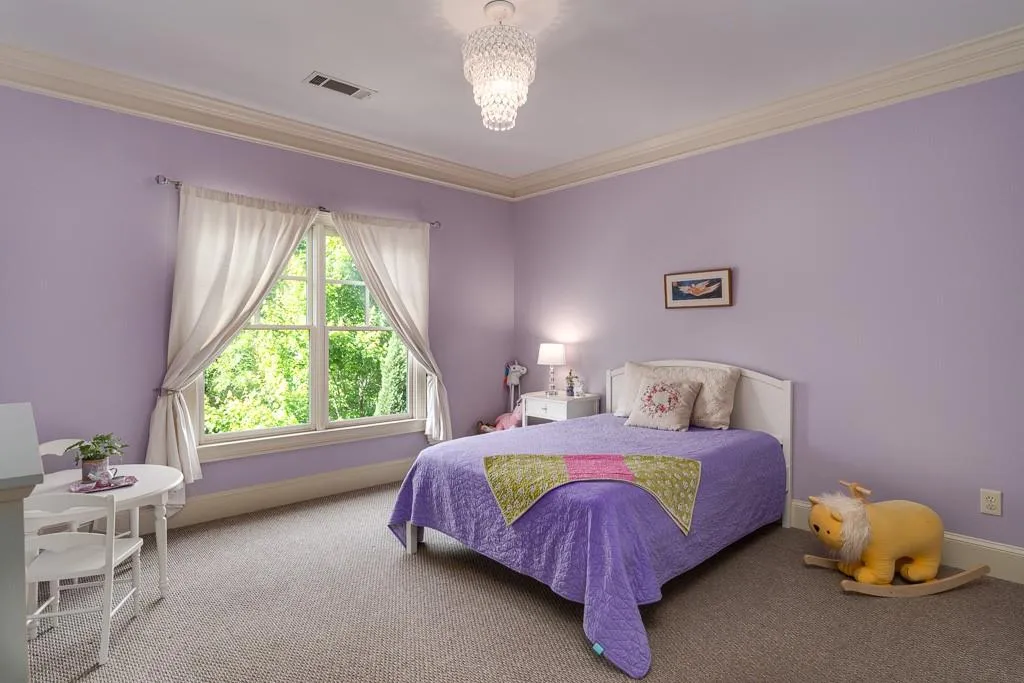 86 W Belle Isle Road, Atlanta, Georgia 30342, 4 Bedrooms Bedrooms, ,4 BathroomsBathrooms,Residential,Sold,86 W Belle Isle Road,6916324