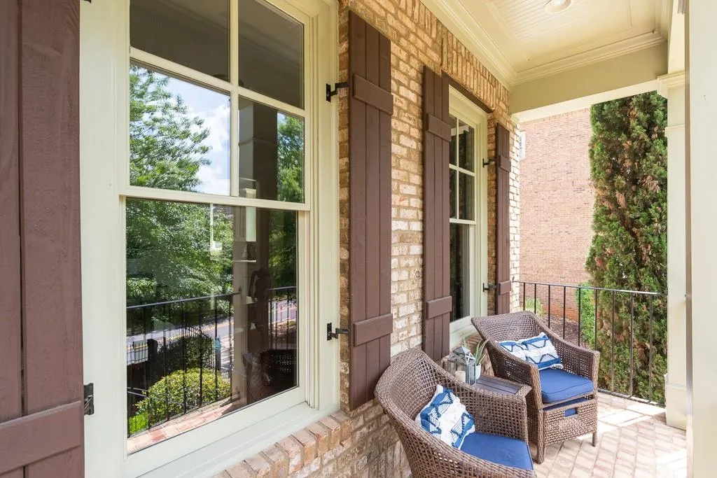 86 W Belle Isle Road, Atlanta, Georgia 30342, 4 Bedrooms Bedrooms, ,4 BathroomsBathrooms,Residential,Sold,86 W Belle Isle Road,6916324