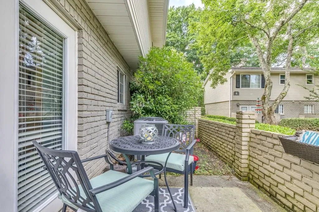 6940 Roswell Rd Road Unit 3d, Sandy Springs, Georgia 30328, 1 Bedroom Bedrooms, ,1 BathroomBathrooms,Residential,Sold,6940 Roswell Rd Road Unit 3d,6063862