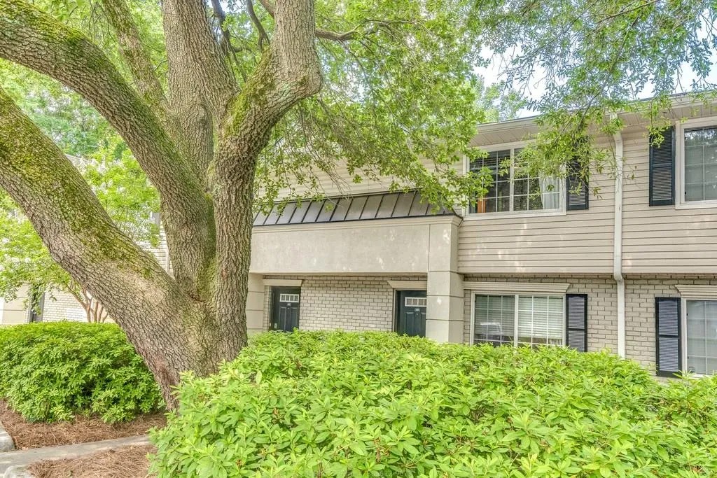 6940 Roswell Rd Road Unit 3d, Sandy Springs, Georgia 30328, 1 Bedroom Bedrooms, ,1 BathroomBathrooms,Residential,Sold,6940 Roswell Rd Road Unit 3d,6063862