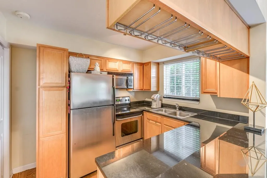 6940 Roswell Rd Road Unit 3d, Sandy Springs, Georgia 30328, 1 Bedroom Bedrooms, ,1 BathroomBathrooms,Residential,Sold,6940 Roswell Rd Road Unit 3d,6063862