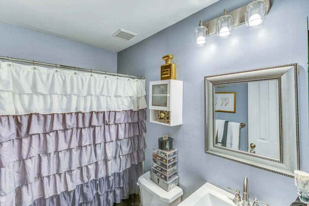 6940 Roswell Rd Road Unit 3d, Sandy Springs, Georgia 30328, 1 Bedroom Bedrooms, ,1 BathroomBathrooms,Residential,Sold,6940 Roswell Rd Road Unit 3d,6063862