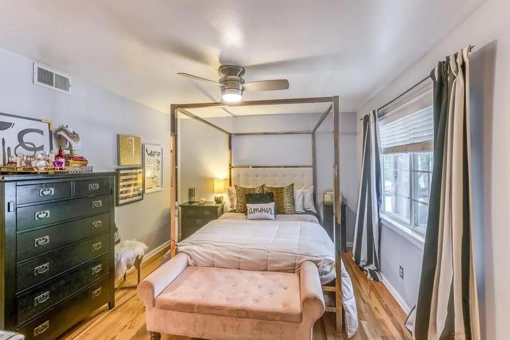 6940 Roswell Rd Road Unit 3d, Sandy Springs, Georgia 30328, 1 Bedroom Bedrooms, ,1 BathroomBathrooms,Residential,Sold,6940 Roswell Rd Road Unit 3d,6063862