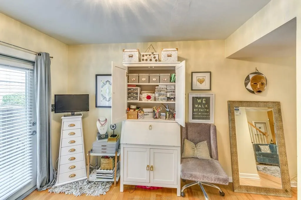 6940 Roswell Rd Road Unit 3d, Sandy Springs, Georgia 30328, 1 Bedroom Bedrooms, ,1 BathroomBathrooms,Residential,Sold,6940 Roswell Rd Road Unit 3d,6063862