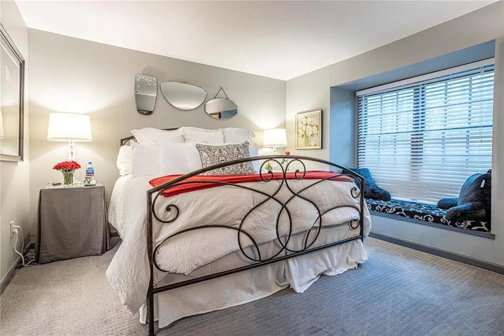400 Bainbridge Dr, Sandy Springs, Georgia 30327, 2 Bedrooms Bedrooms, ,2 BathroomsBathrooms,Residential,Sold,400 Bainbridge Dr,7025996