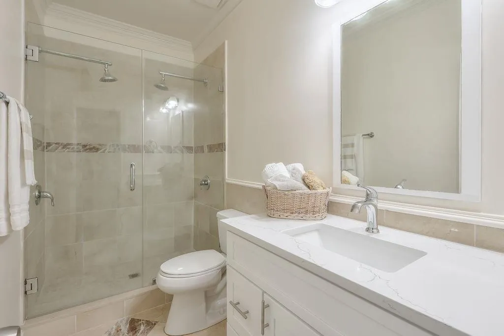 Guest Bath on Main Level Guest Bath on Main Level