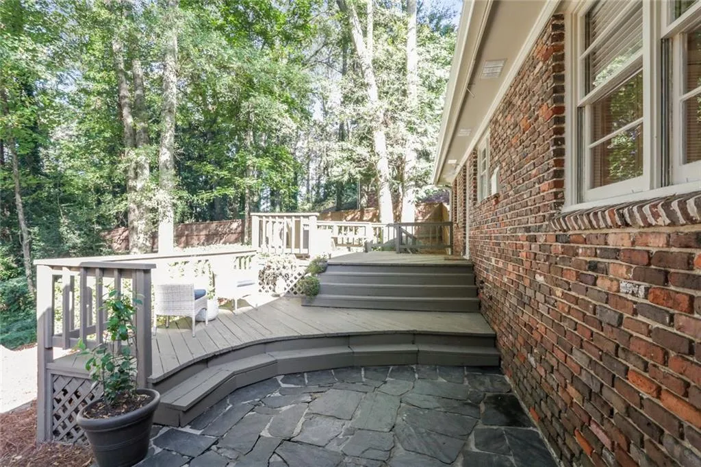 4660 Canyon Creek Trail, Sandy Springs, Georgia 30342, 3 Bedrooms Bedrooms, ,2 BathroomsBathrooms,Residential,Sold,4660 Canyon Creek Trail,6798378