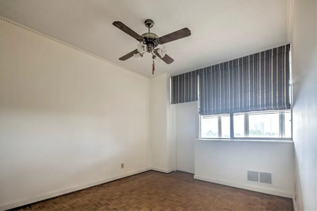 3060 Pharr Court North Nw Unit 723, Atlanta, Georgia 30305, 2 Bedrooms Bedrooms, ,1 BathroomBathrooms,Residential,Sold,3060 Pharr Court North Nw Unit 723,5769967