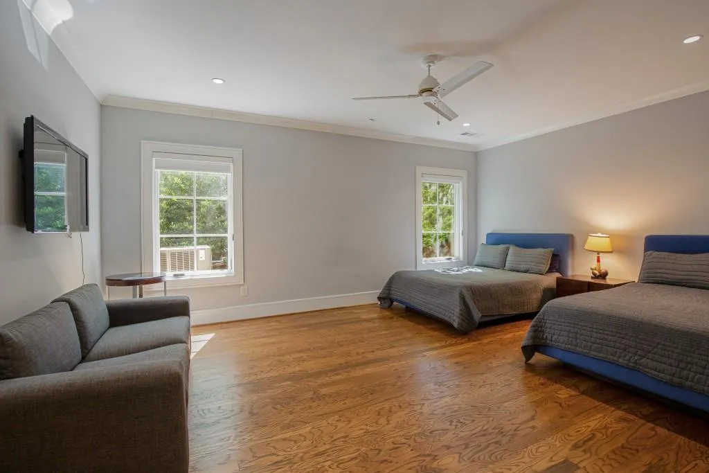 840 Kenry Court Ne, Atlanta, Georgia 30342, 6 Bedrooms Bedrooms, 0 ,5 BathroomsBathrooms,Residential,For Sale,840 Kenry Court Ne,7773200