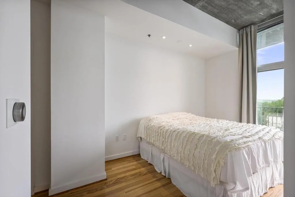 943 Peachtree Street Ne Unit 716, Atlanta, Georgia 30309, 1 Bedroom Bedrooms, ,1 BathroomBathrooms,Residential,For Sale,943 Peachtree Street Ne Unit 716,7593361