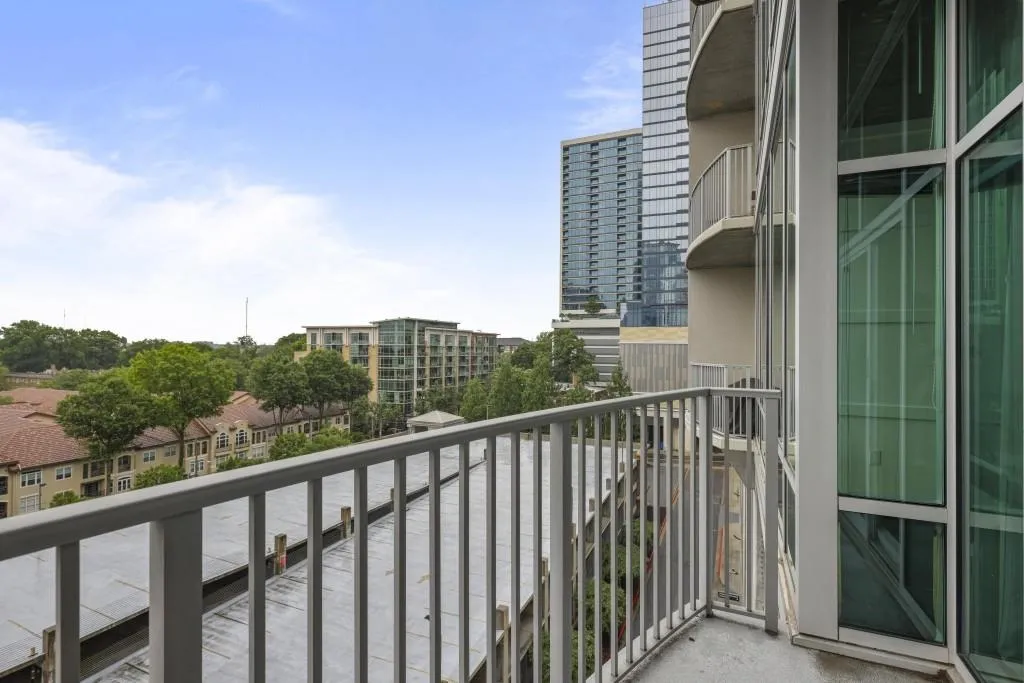 943 Peachtree Street Ne Unit 716, Atlanta, Georgia 30309, 1 Bedroom Bedrooms, ,1 BathroomBathrooms,Residential,For Sale,943 Peachtree Street Ne Unit 716,7593361