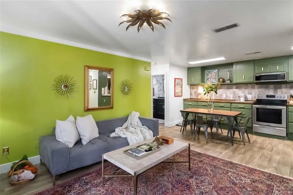 104 Granville Court Unit 104, Atlanta, Georgia 30328, 1 Bedroom Bedrooms, ,1 BathroomBathrooms,Residential,For Sale,104 Granville Court Unit 104,7666564