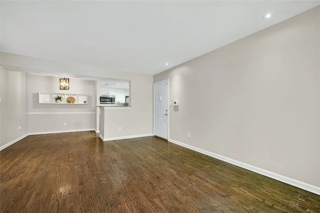 3063 Chastain Park Court Ne, Atlanta, Georgia 30342, 1 Bedroom Bedrooms, ,1 BathroomBathrooms,Residential,For Sale,3063 Chastain Park Court Ne,7591577