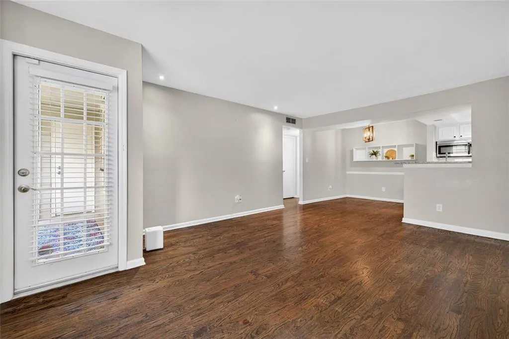 3063 Chastain Park Court Ne, Atlanta, Georgia 30342, 1 Bedroom Bedrooms, ,1 BathroomBathrooms,Residential,For Sale,3063 Chastain Park Court Ne,7591577