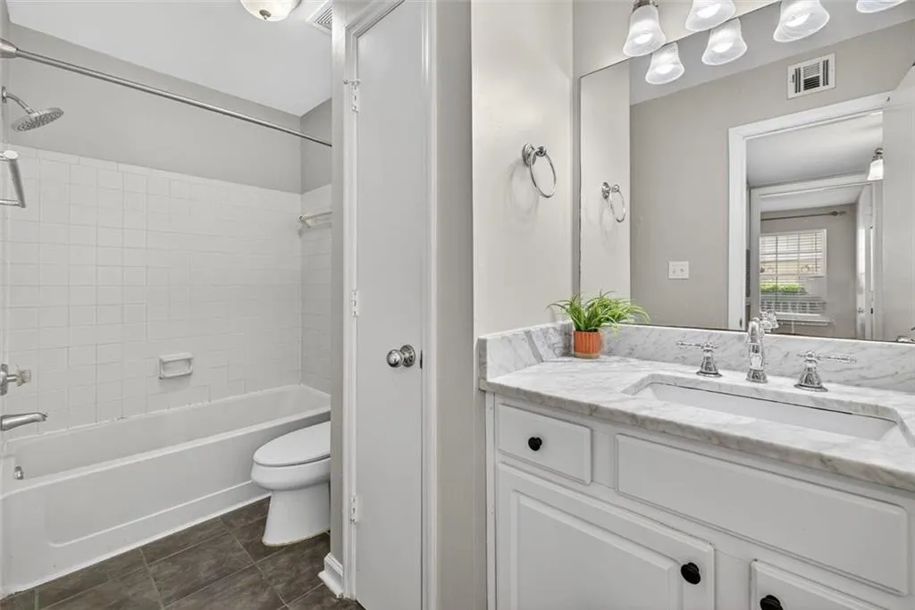 3063 Chastain Park Court Ne, Atlanta, Georgia 30342, 1 Bedroom Bedrooms, ,1 BathroomBathrooms,Residential,For Sale,3063 Chastain Park Court Ne,7591577