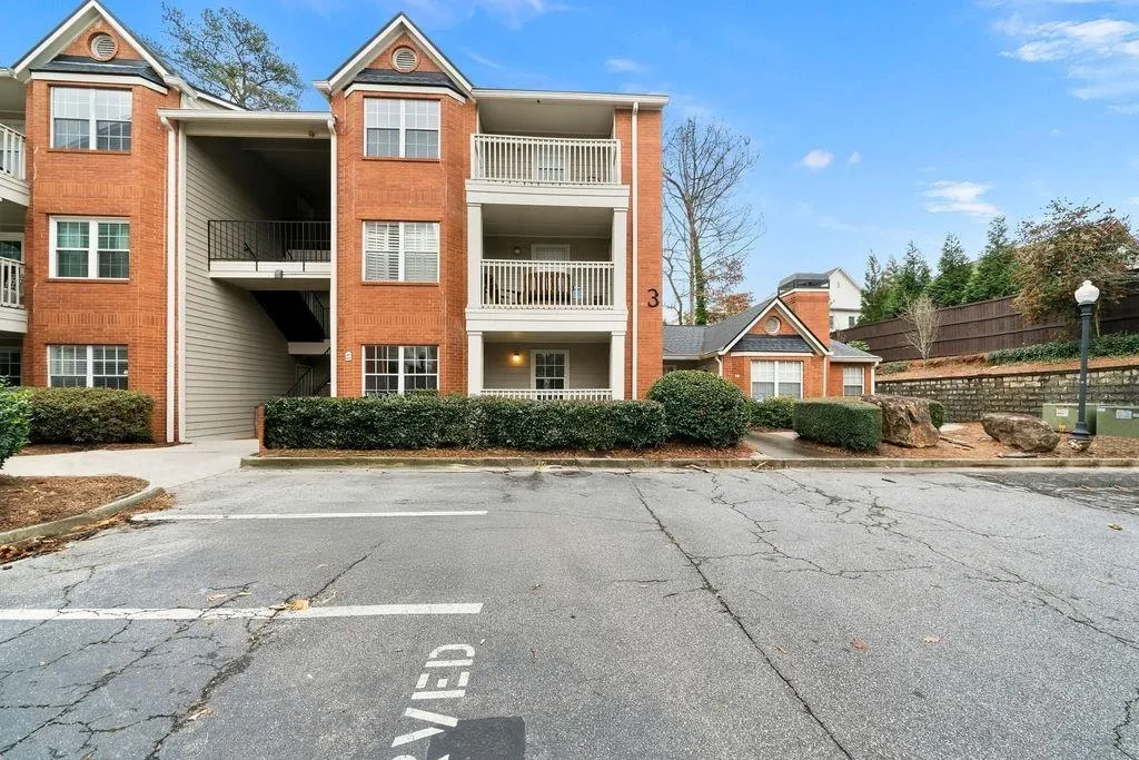 3063 Chastain Park Court Ne, Atlanta, Georgia 30342, 1 Bedroom Bedrooms, ,1 BathroomBathrooms,Residential,For Sale,3063 Chastain Park Court Ne,7591577