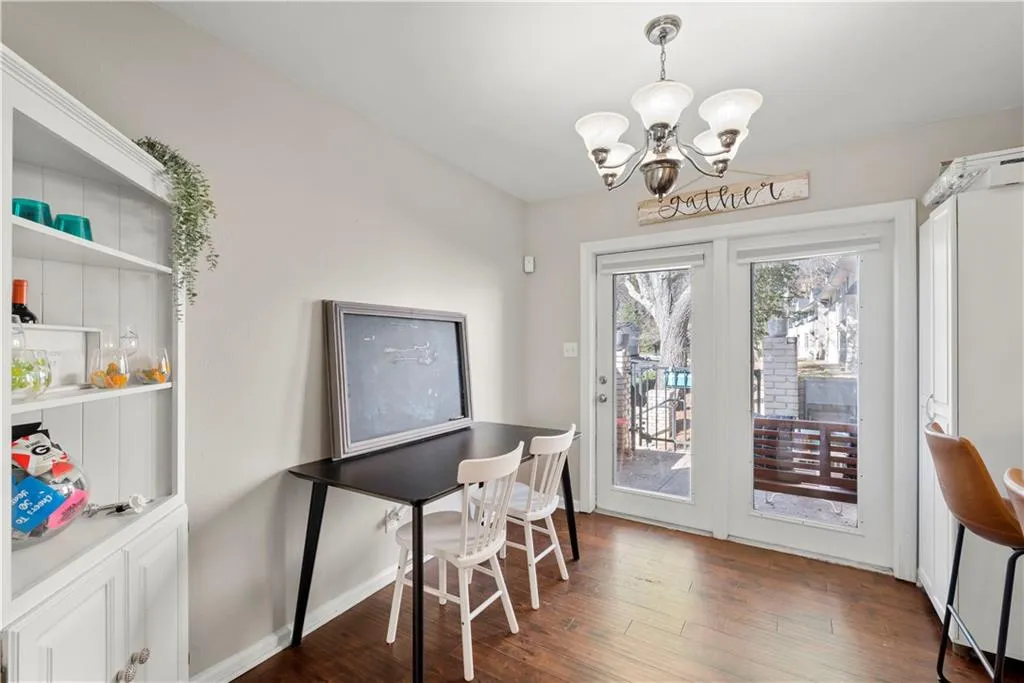 6940 Roswell Road Unit 17a, Atlanta, Georgia 30328, 2 Bedrooms Bedrooms, ,1 BathroomBathrooms,Residential,Sold,6940 Roswell Road Unit 17a,7016650