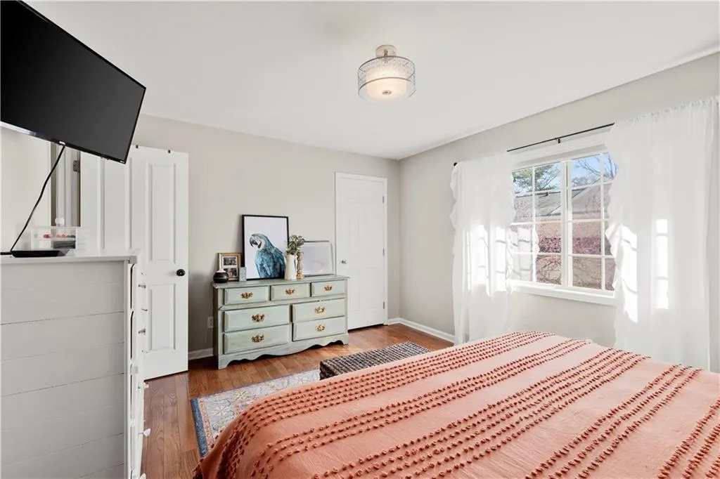 6940 Roswell Road Unit 17a, Atlanta, Georgia 30328, 2 Bedrooms Bedrooms, ,1 BathroomBathrooms,Residential,Sold,6940 Roswell Road Unit 17a,7016650