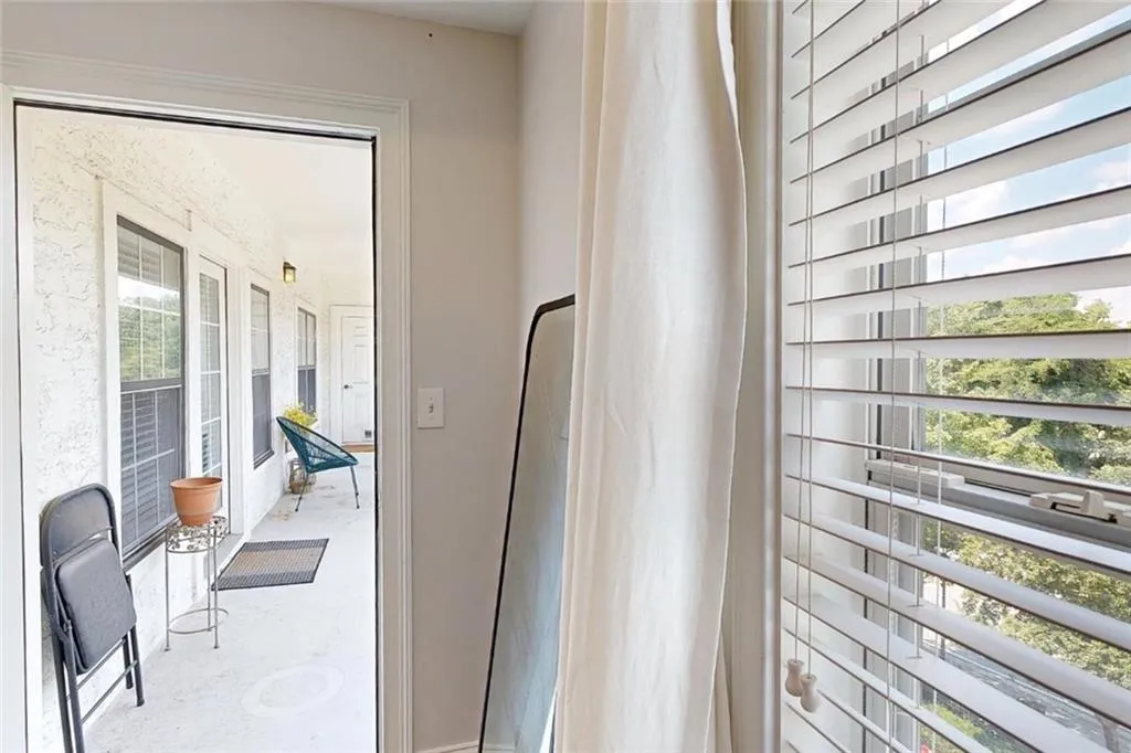 3275 Lenox Road Ne Unit 413, Atlanta, Georgia 30324, 2 Bedrooms Bedrooms, ,2 BathroomsBathrooms,Residential,For Sale,3275 Lenox Road Ne Unit 413,7641619
