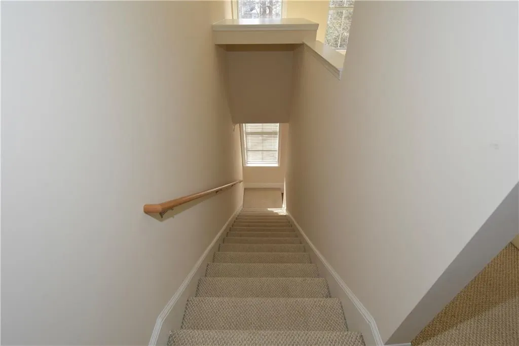 1058 Glenridge Place, Sandy Springs, Georgia 30342, 2 Bedrooms Bedrooms, ,1 BathroomBathrooms,Residential,Sold,1058 Glenridge Place,5648979