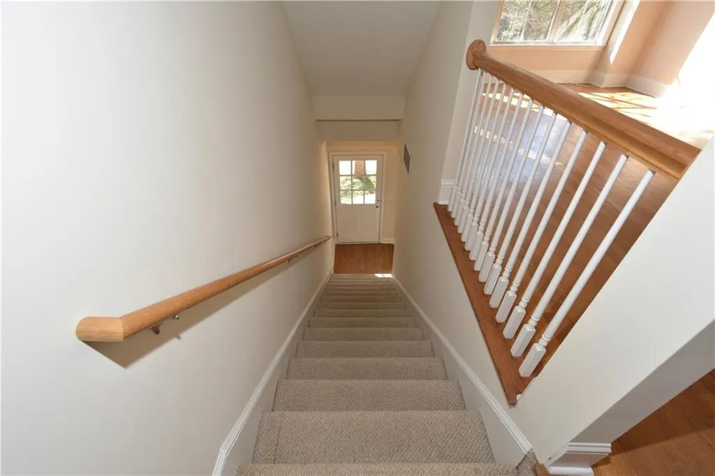 1058 Glenridge Place, Sandy Springs, Georgia 30342, 2 Bedrooms Bedrooms, ,1 BathroomBathrooms,Residential,Sold,1058 Glenridge Place,5648979