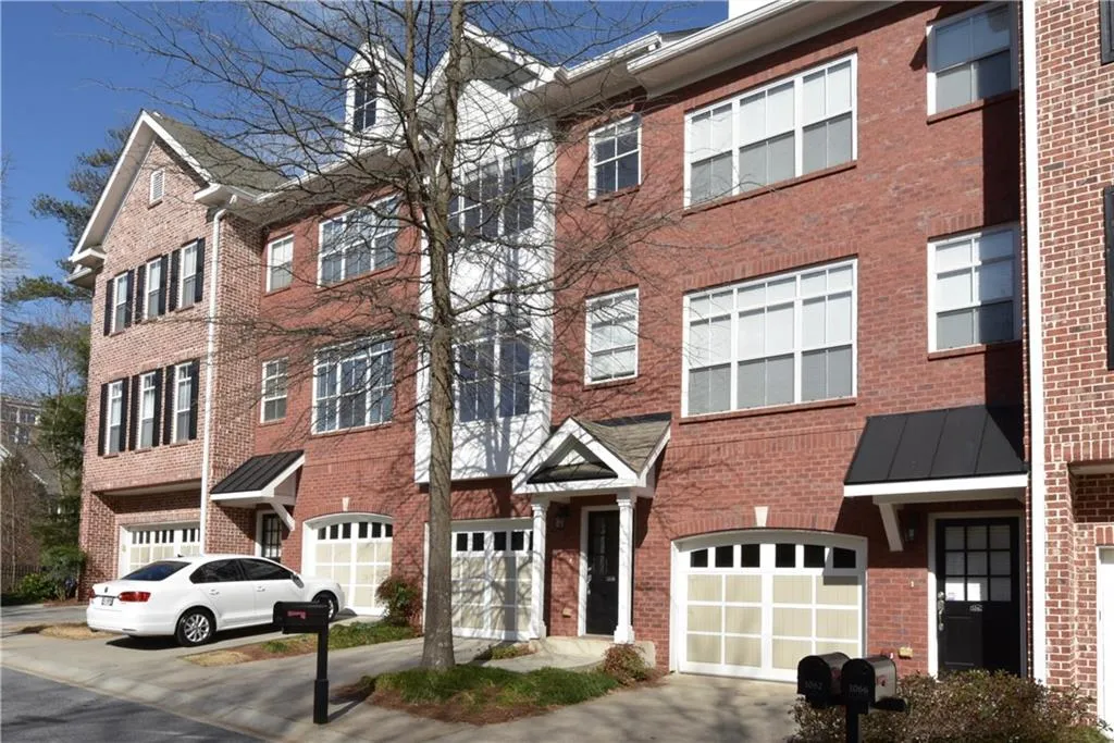 1058 Glenridge Place, Sandy Springs, Georgia 30342, 2 Bedrooms Bedrooms, ,1 BathroomBathrooms,Residential,Sold,1058 Glenridge Place,5648979