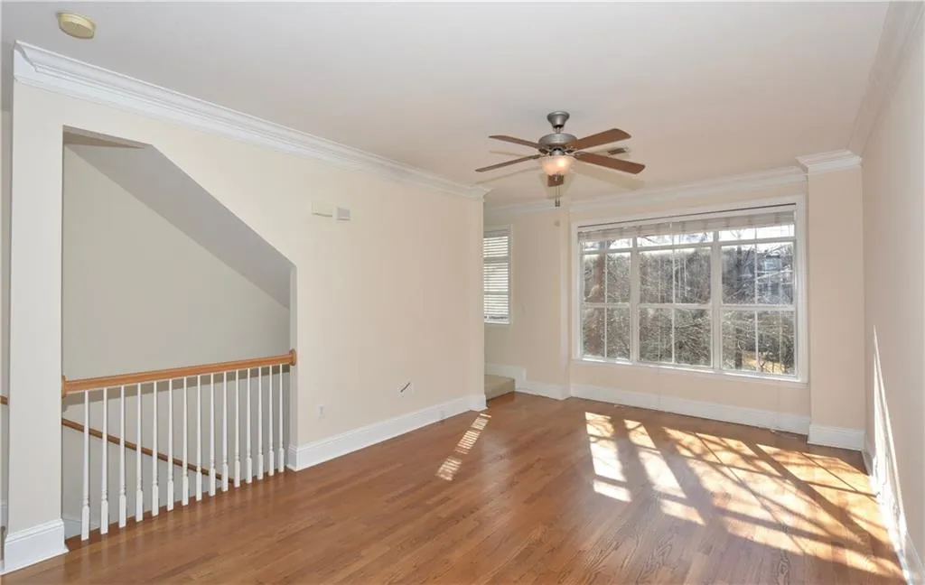 1058 Glenridge Place, Sandy Springs, Georgia 30342, 2 Bedrooms Bedrooms, ,1 BathroomBathrooms,Residential,Sold,1058 Glenridge Place,5648979