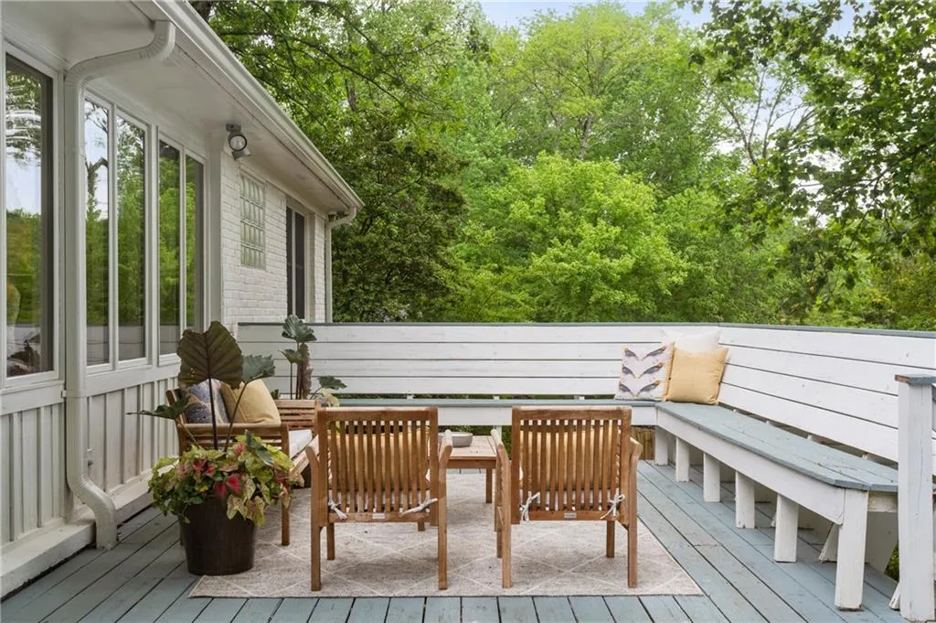 489 Brookfield Drive, Atlanta, Georgia 30342, 4 Bedrooms Bedrooms, ,2 BathroomsBathrooms,Residential,Sold,489 Brookfield Drive,6880722