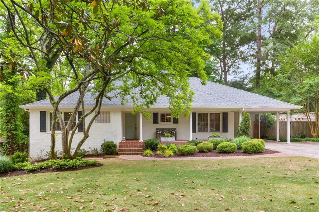 489 Brookfield Drive, Atlanta, Georgia 30342, 4 Bedrooms Bedrooms, ,2 BathroomsBathrooms,Residential,Sold,489 Brookfield Drive,6880722