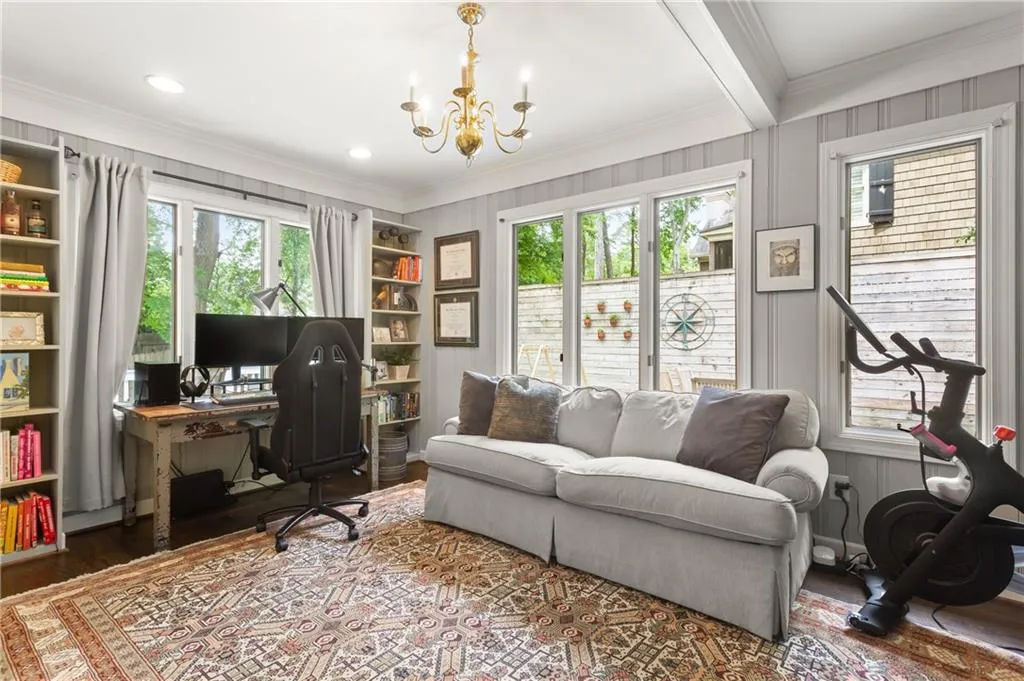 489 Brookfield Drive, Atlanta, Georgia 30342, 4 Bedrooms Bedrooms, ,2 BathroomsBathrooms,Residential,Sold,489 Brookfield Drive,6880722