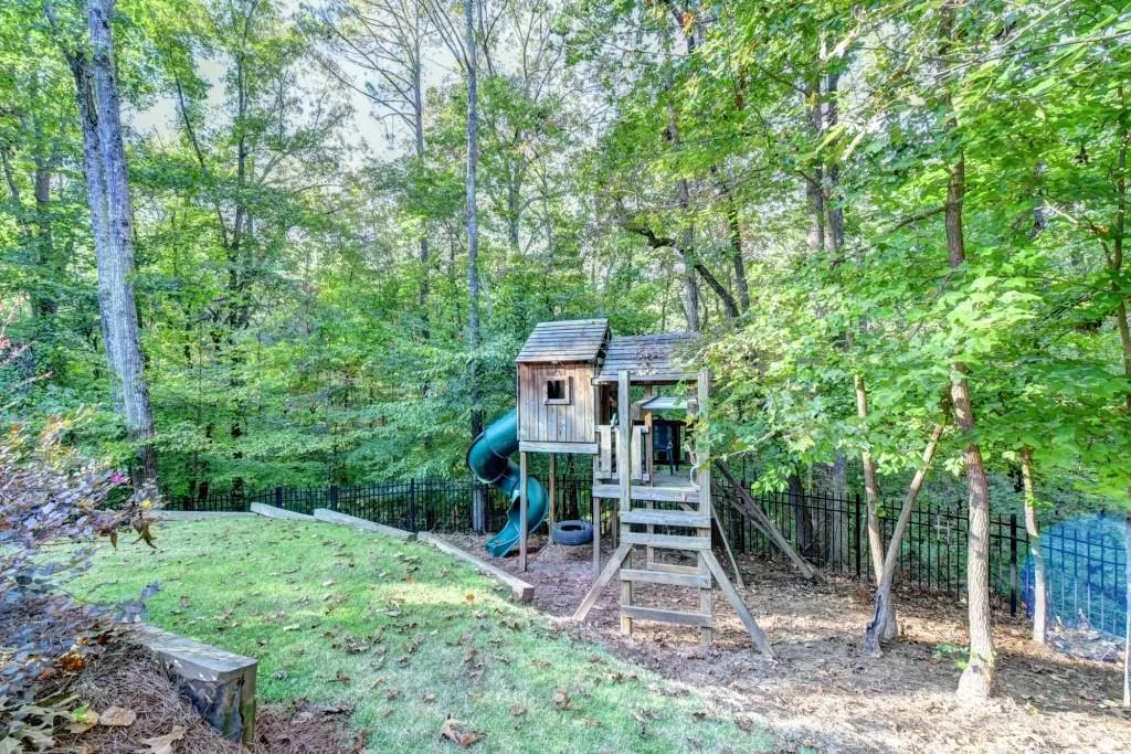 710 Bittersweet Trail, Atlanta, Georgia 30350, 6 Bedrooms Bedrooms, ,7 BathroomsBathrooms,Residential,Sold,710 Bittersweet Trail,5994801