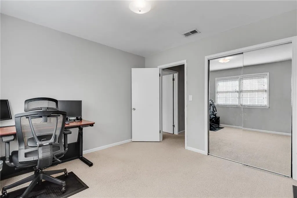 6520 Roswell Road Unit 11, Atlanta, Georgia 30328, 3 Bedrooms Bedrooms, ,2 BathroomsBathrooms,Residential,Sold,6520 Roswell Road Unit 11,7703789