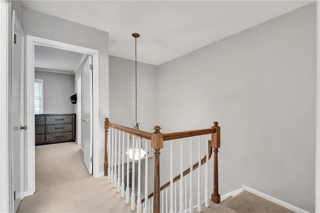 6520 Roswell Road Unit 11, Atlanta, Georgia 30328, 3 Bedrooms Bedrooms, ,2 BathroomsBathrooms,Residential,Sold,6520 Roswell Road Unit 11,7703789