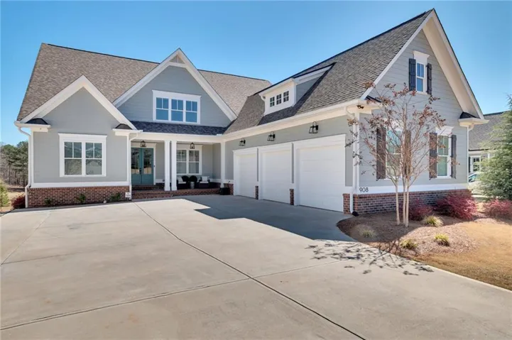 BEAUTIFUL DFW HOME ON THE GOLF COURSE