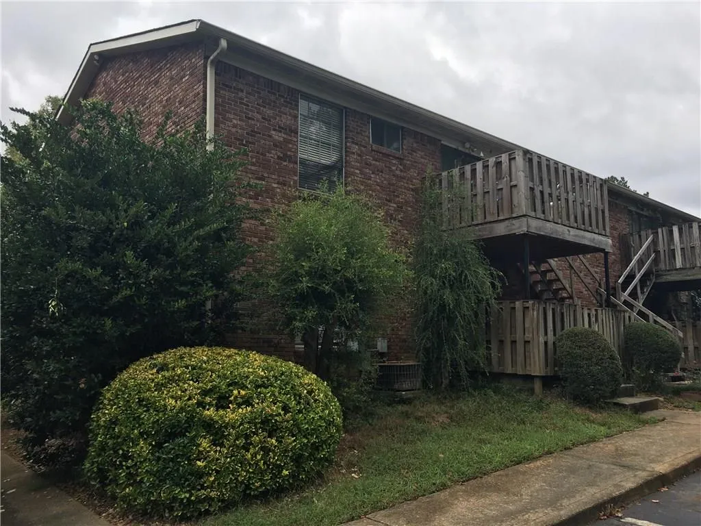 5516 Kingsport Drive Unit 30, Atlanta, Georgia 30342, 2 Bedrooms Bedrooms, ,1 BathroomBathrooms,Residential,Sold,5516 Kingsport Drive Unit 30,6085630