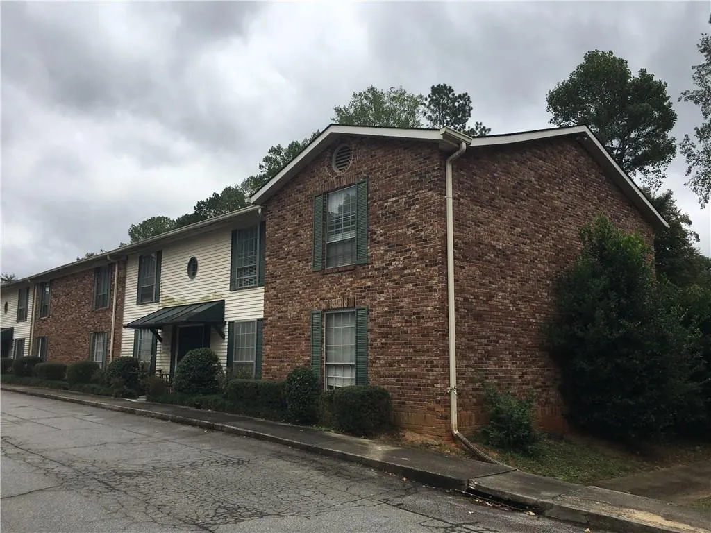 5516 Kingsport Drive Unit 30, Atlanta, Georgia 30342, 2 Bedrooms Bedrooms, ,1 BathroomBathrooms,Residential,Sold,5516 Kingsport Drive Unit 30,6085630