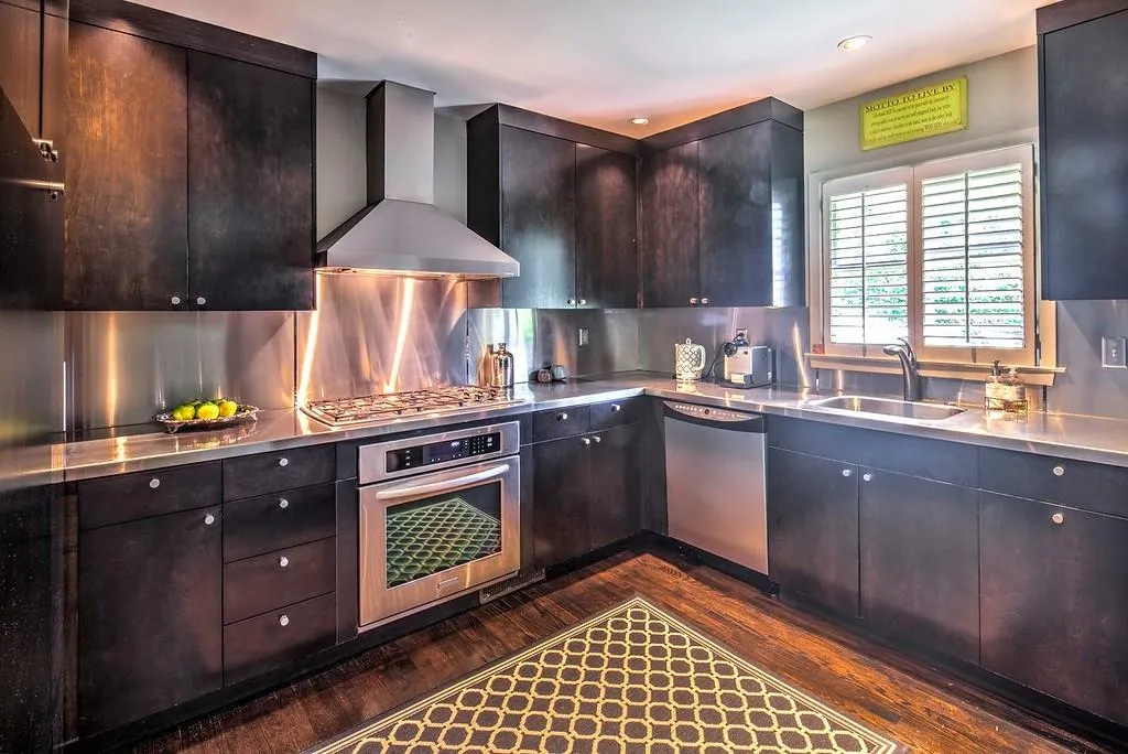115 Silverwood Road, Atlanta, Georgia 30342, 3 Bedrooms Bedrooms, ,2 BathroomsBathrooms,Residential,Sold,115 Silverwood Road,5884822