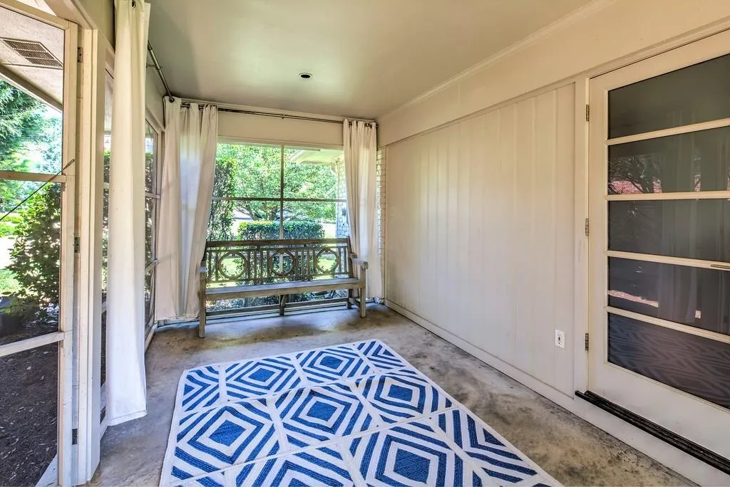 115 Silverwood Road, Atlanta, Georgia 30342, 3 Bedrooms Bedrooms, ,2 BathroomsBathrooms,Residential,Sold,115 Silverwood Road,5884822