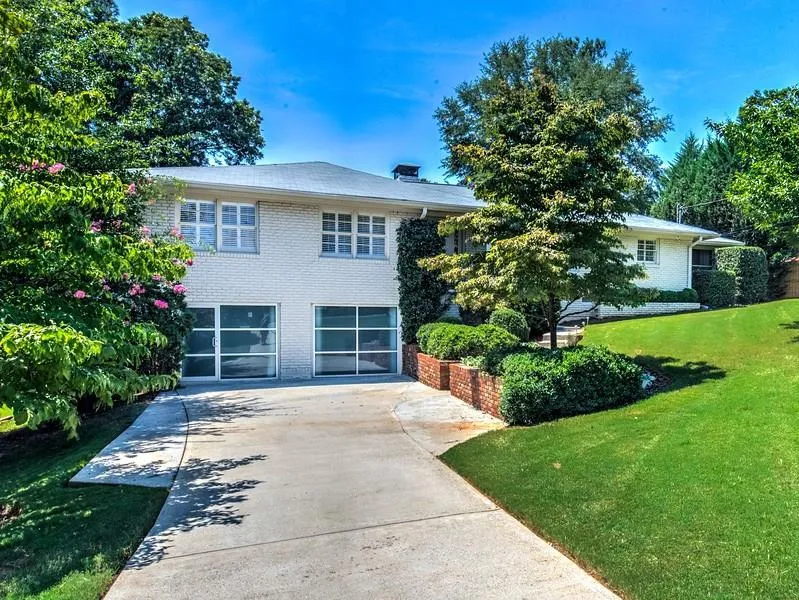 115 Silverwood Road, Atlanta, Georgia 30342, 3 Bedrooms Bedrooms, ,2 BathroomsBathrooms,Residential,Sold,115 Silverwood Road,5884822